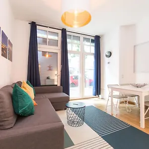 Apartment Cheers Am Körnerpark, Berlin