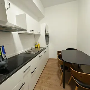 Apartment 2schlafenzimmer 5betten Montuerwhonung Düsseldorf